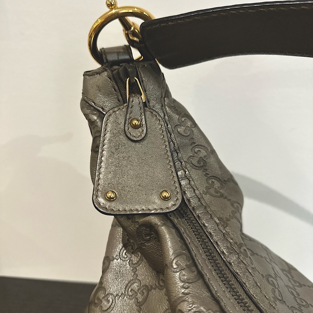 Excellent like new Gucci GG Signature Jockey Hobo Shoulder Bag
Gray - Picture 10 of 13